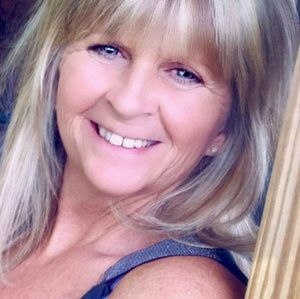 Meet your Posher, Connie